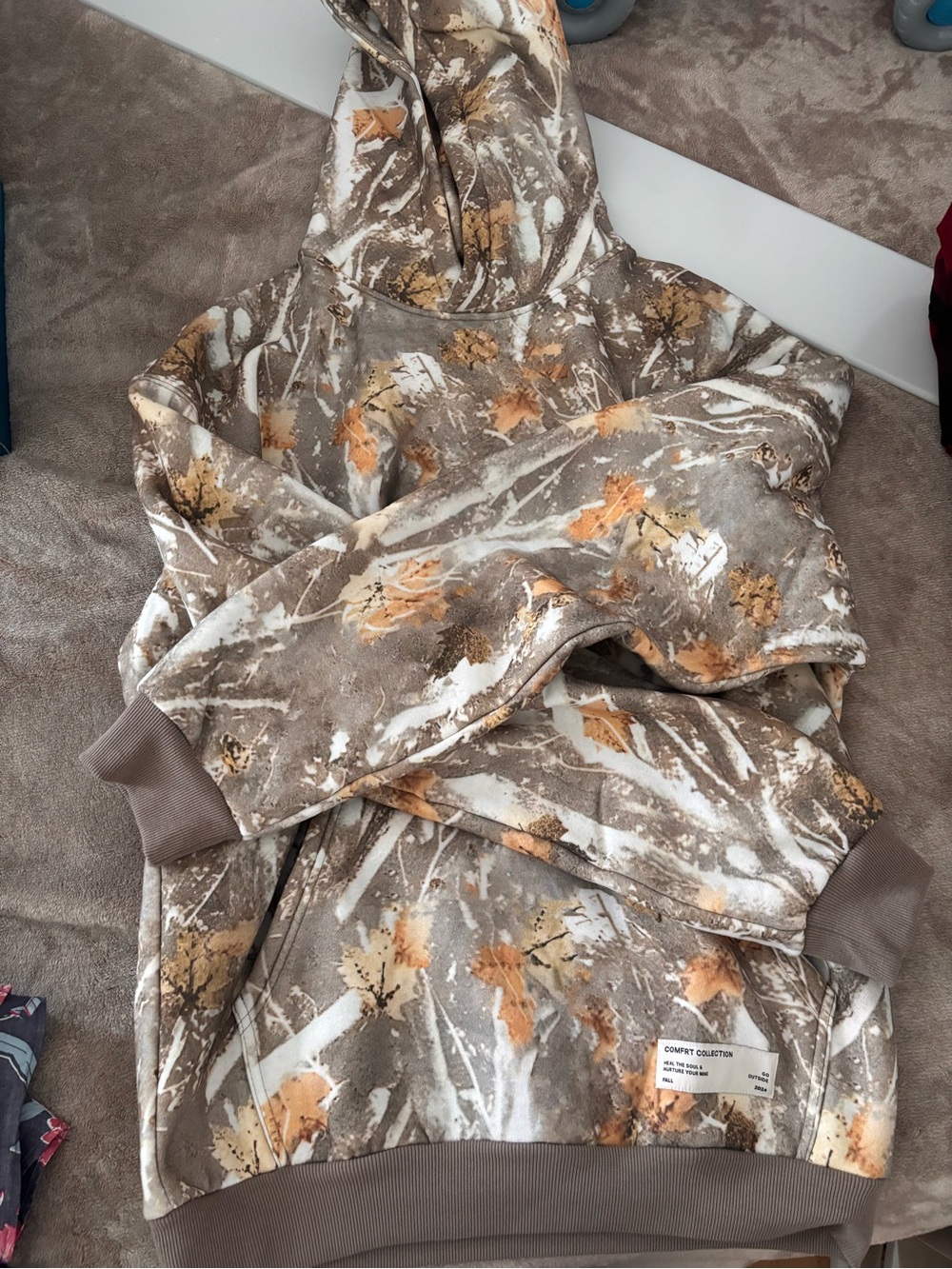 Comfort Collection Brown Leaf-Print Hoodie Sweatshirt